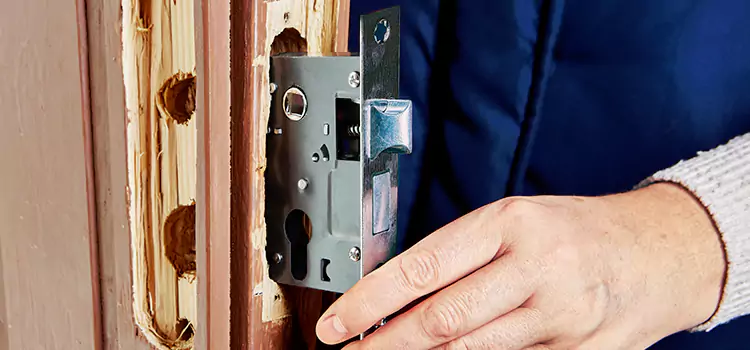 Garage Door Lock Replacement Happy Valley-Goose Bay